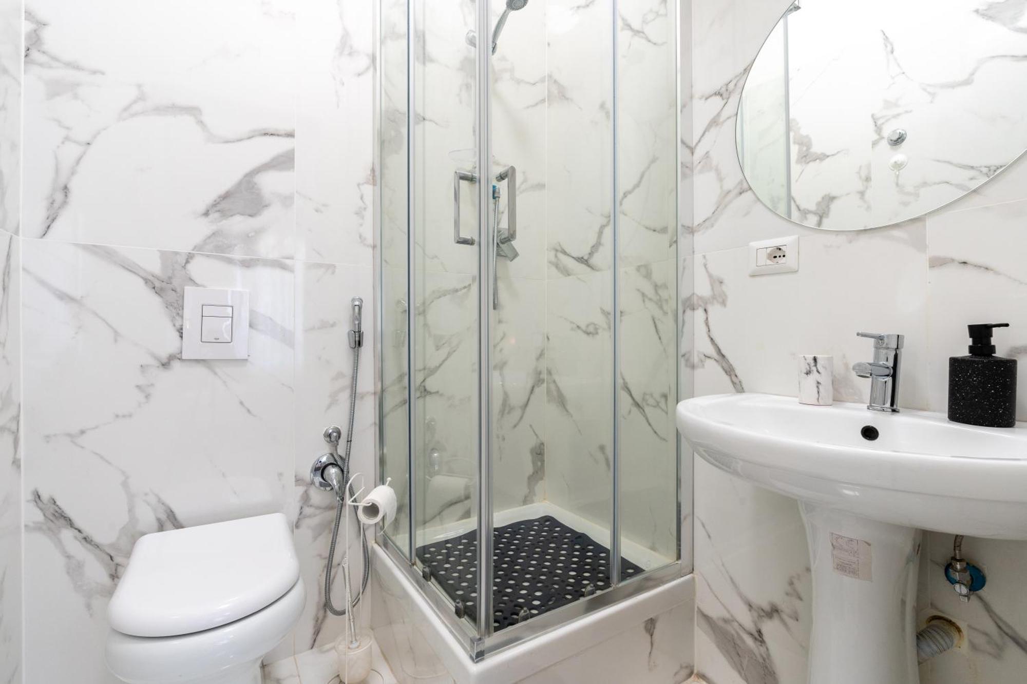 Pensionat Amazing Near To Colosseo And Subway Rom